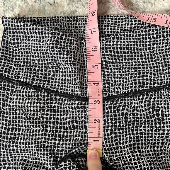 Lululemon Wunder Under Leggings - Picture 10 of 11